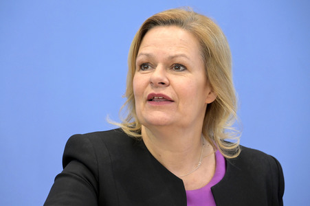 Bundespressekonferenz Fallzahlen für die Politisch Motivierte Kriminalität 2022 in Berlin
