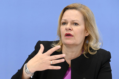 Bundespressekonferenz Fallzahlen für die Politisch Motivierte Kriminalität 2022 in Berlin