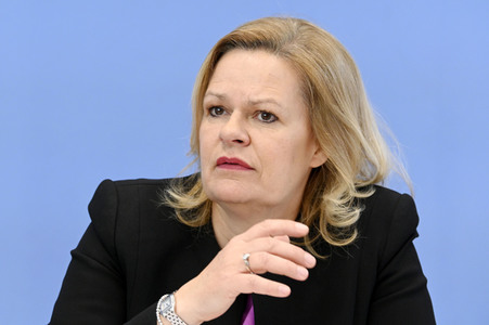 Bundespressekonferenz Fallzahlen für die Politisch Motivierte Kriminalität 2022 in Berlin