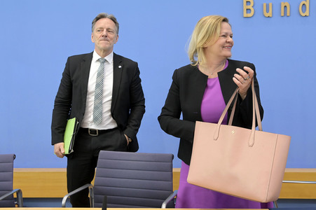 Bundespressekonferenz Fallzahlen für die Politisch Motivierte Kriminalität 2022 in Berlin