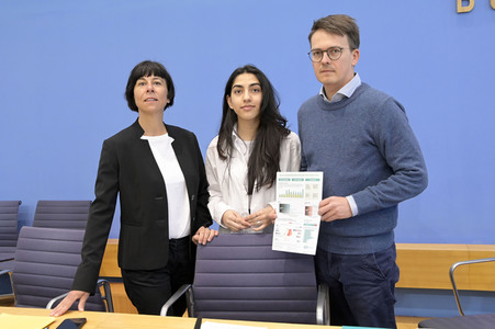 Bundespressekonferenz Jahresstatistik 2022 zu rechter und rassistischer Gewalt in Berlin