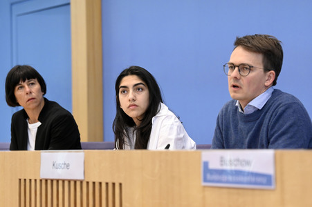 Bundespressekonferenz Jahresstatistik 2022 zu rechter und rassistischer Gewalt in Berlin