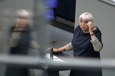 103. Sitzung des Deutschen Bundestages in Berlin