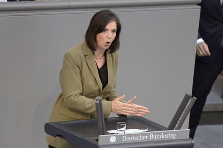 103. Sitzung des Deutschen Bundestages in Berlin