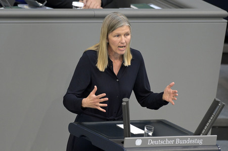 103. Sitzung des Deutschen Bundestages in Berlin