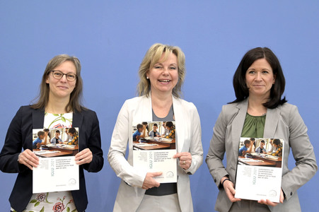 Bundespressekonferenz Veröffentlichung IGLU/PIRLS 2021 in Berlin