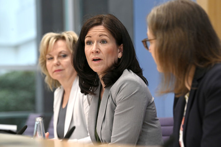Bundespressekonferenz Veröffentlichung IGLU/PIRLS 2021 in Berlin