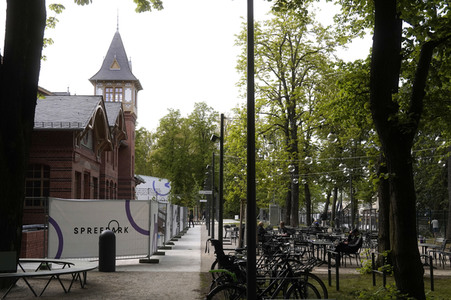 Eröffnung von Biergarten und neu gestalteter Außenanlagen des Eierhäuschens in Berlin