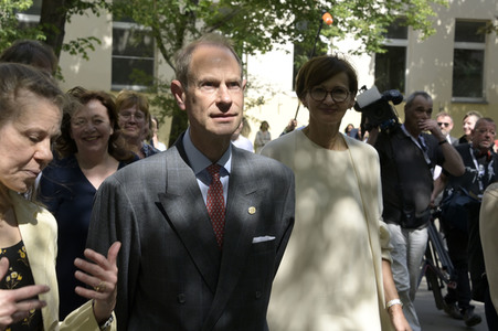 Schulbesuch von Prinz Edward und Bettina Stark-Watzinger in Berlin