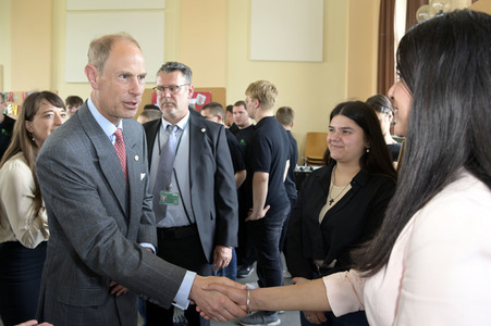 Schulbesuch von Prinz Edward und Bettina Stark-Watzinger in Berlin