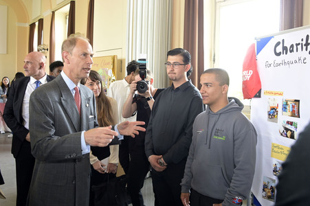 Schulbesuch von Prinz Edward und Bettina Stark-Watzinger in Berlin
