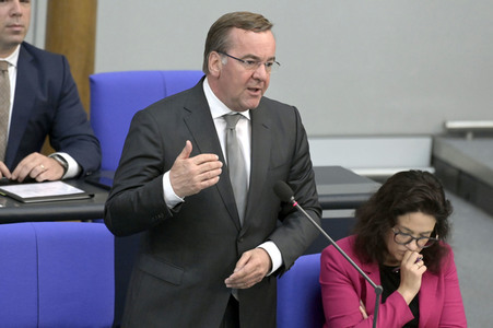 105. Sitzung des Deutschen Bundestages in Berlin