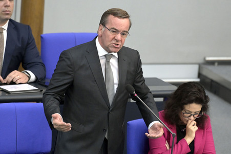 105. Sitzung des Deutschen Bundestages in Berlin