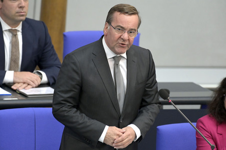 105. Sitzung des Deutschen Bundestages in Berlin