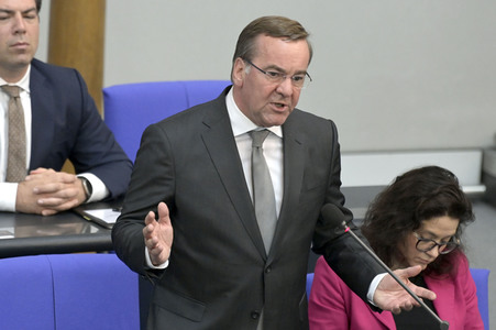 105. Sitzung des Deutschen Bundestages in Berlin