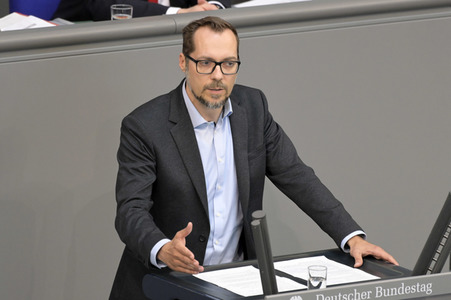 106. Sitzung des Deutschen Bundestages in Berlin