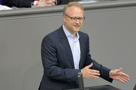 106. Sitzung des Deutschen Bundestages in Berlin