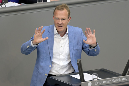 106. Sitzung des Deutschen Bundestages in Berlin
