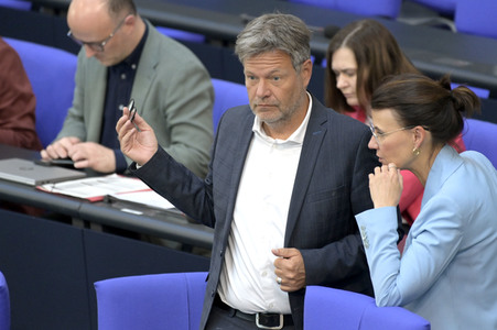 106. Sitzung des Deutschen Bundestages in Berlin
