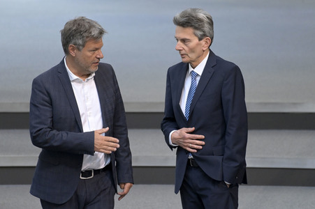 106. Sitzung des Deutschen Bundestages in Berlin