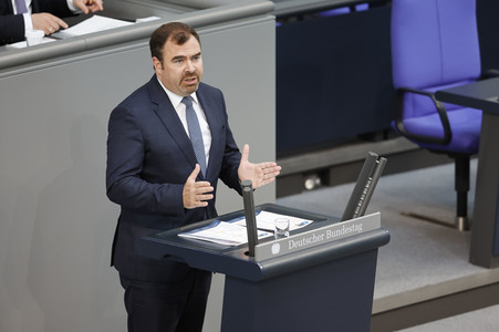107. Sitzung des Deutschen Bundestages in Berlin