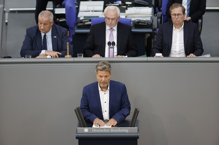 107. Sitzung des Deutschen Bundestages in Berlin
