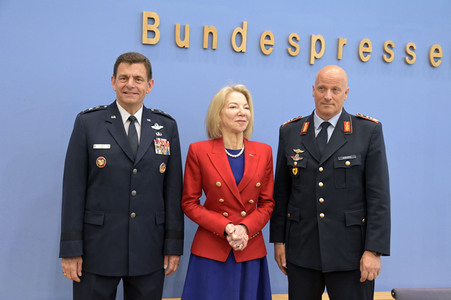 Bundespressekonferenz Air Defender in Berlin