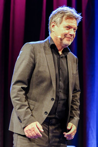 Robert Habeck und Peter Sloterdijk auf der phil.Cologne 2023 in Köln