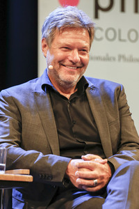 Robert Habeck und Peter Sloterdijk auf der phil.Cologne 2023 in Köln