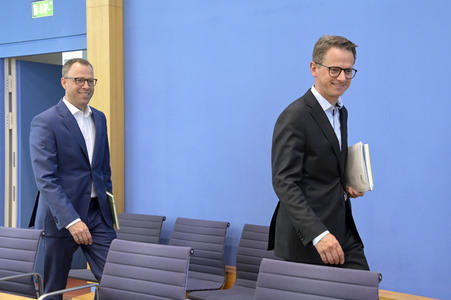 Bundespressekonferenz CDU-Programmkonvent in Berlin