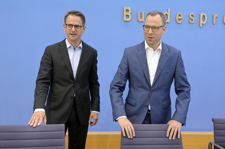 Bundespressekonferenz CDU-Programmkonvent in Berlin