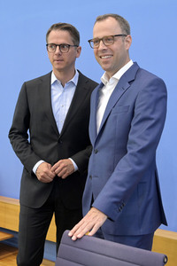 Bundespressekonferenz CDU-Programmkonvent in Berlin