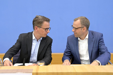 Bundespressekonferenz CDU-Programmkonvent in Berlin