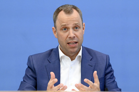Bundespressekonferenz CDU-Programmkonvent in Berlin