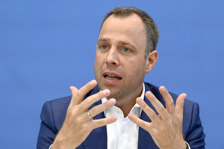 Bundespressekonferenz CDU-Programmkonvent in Berlin