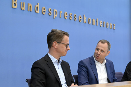 Bundespressekonferenz CDU-Programmkonvent in Berlin