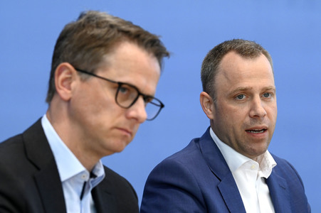 Bundespressekonferenz CDU-Programmkonvent in Berlin