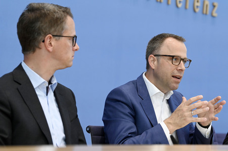 Bundespressekonferenz CDU-Programmkonvent in Berlin