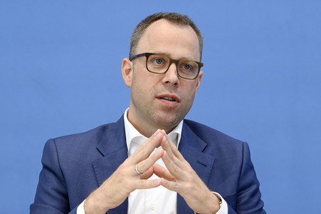 Bundespressekonferenz CDU-Programmkonvent in Berlin