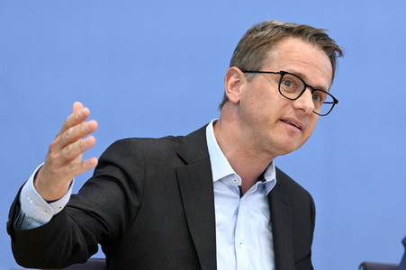 Bundespressekonferenz CDU-Programmkonvent in Berlin