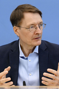 Bundespressekonferenz Forderungen der Ärzteschaft für Hitzeschutzpläne in Berlin