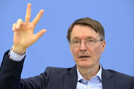 Bundespressekonferenz Forderungen der Ärzteschaft für Hitzeschutzpläne in Berlin