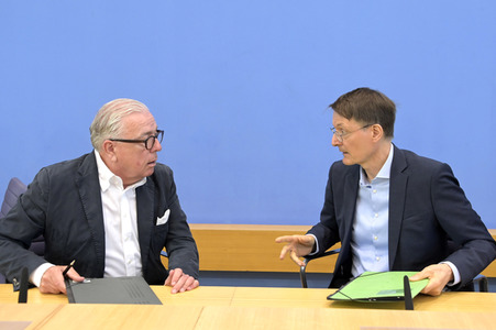 Bundespressekonferenz Forderungen der Ärzteschaft für Hitzeschutzpläne in Berlin