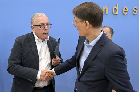 Bundespressekonferenz Forderungen der Ärzteschaft für Hitzeschutzpläne in Berlin