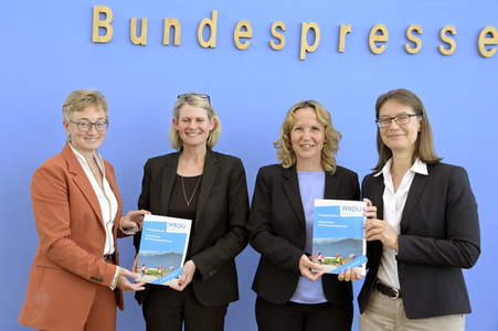 Bundespressekonferenz Gutachten 'Gesund leben auf einer gesunden Erde' in Berlin