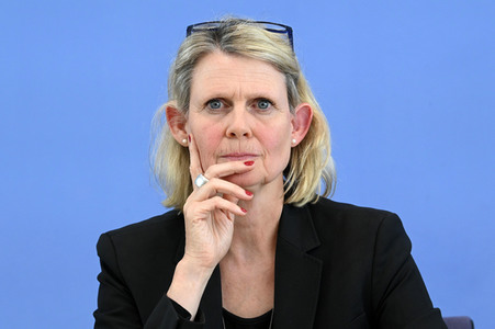 Bundespressekonferenz Gutachten 'Gesund leben auf einer gesunden Erde' in Berlin