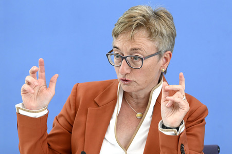 Bundespressekonferenz Gutachten 'Gesund leben auf einer gesunden Erde' in Berlin