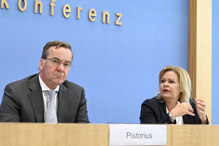 Bundespressekonferenz Vorstellung der Nationalen Sicherheitsstrategie in Berlin