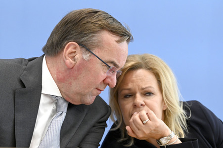 Bundespressekonferenz Vorstellung der Nationalen Sicherheitsstrategie in Berlin
