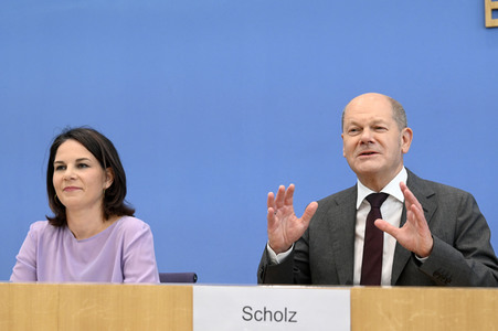 Bundespressekonferenz Vorstellung der Nationalen Sicherheitsstrategie in Berlin